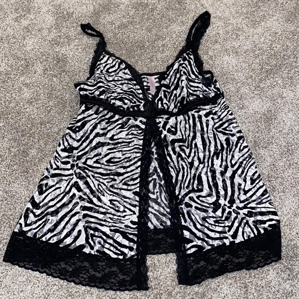 EUC Cacique 14/16 Plus Size Sexy Lace Cami Zebra